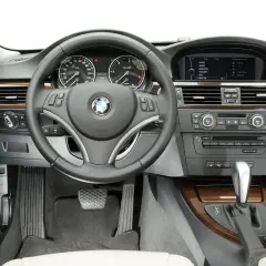 BMW E90 330d - doskonały wybór czy pułapka? Oto najważniejsze informacje.