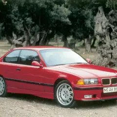 BMW M3 E36 - ikona motoryzacji, osiągi, historia i wartość na rynku.