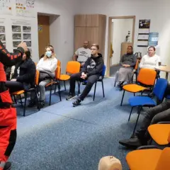 Kurs pierwszej pomocy na prawo jazdy - co musisz wiedzieć?