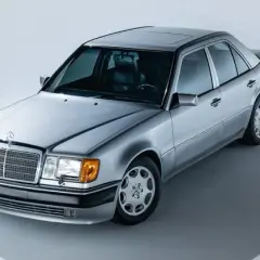 Mercedes-Benz 500 E: ikona klasyki motoryzacyjnej, która zachwyca do dziś