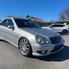 Mercedes-Benz C32 AMG – niezwykła historia, technika i osiągi sportowe