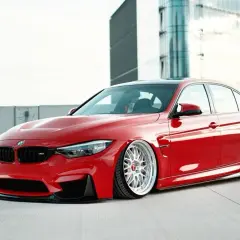 BMW M3 F80 - wyjątkowe osiągi i specyfikacja sportowego sedana