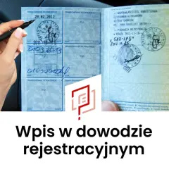Ręka z długopisem nad dowodem rejestracyjnym. Wpis w dowodzie rejestracyjnym, gaz-lpg, data 2011.11.25.