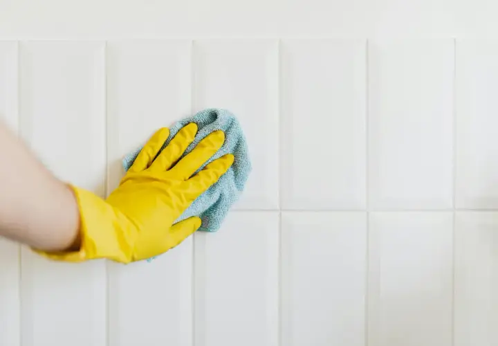 Czernidło do plastików – sposób na estetyczne i trwałe wykończenie