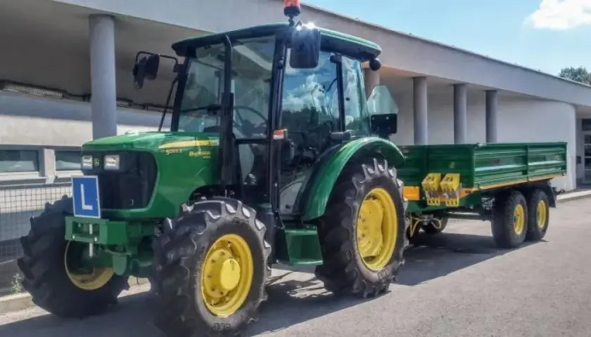 Ile kosztuje prawo jazdy na traktor w Polsce? Zobacz pełne wydatki i wymagania