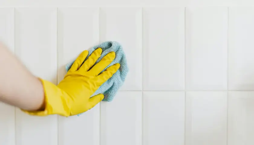 Czernidło do plastików – sposób na estetyczne i trwałe wykończenie