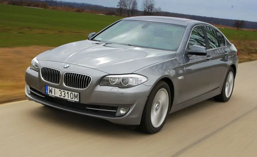 BMW Seria 5 F10 - specyfikacje, zalety i wady, które warto znać