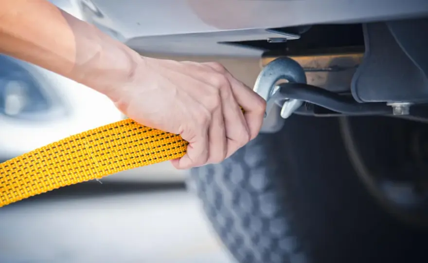 Cena za legalizację i przegląd haka holowniczego w samochodzie