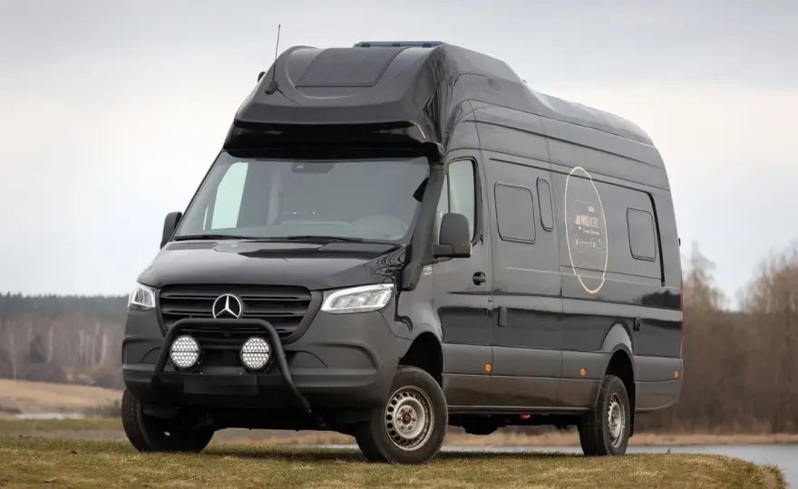 Mercedes-Benz Sprinter 4x4: Niezawodny wybór do transportu w trudnych warunkach