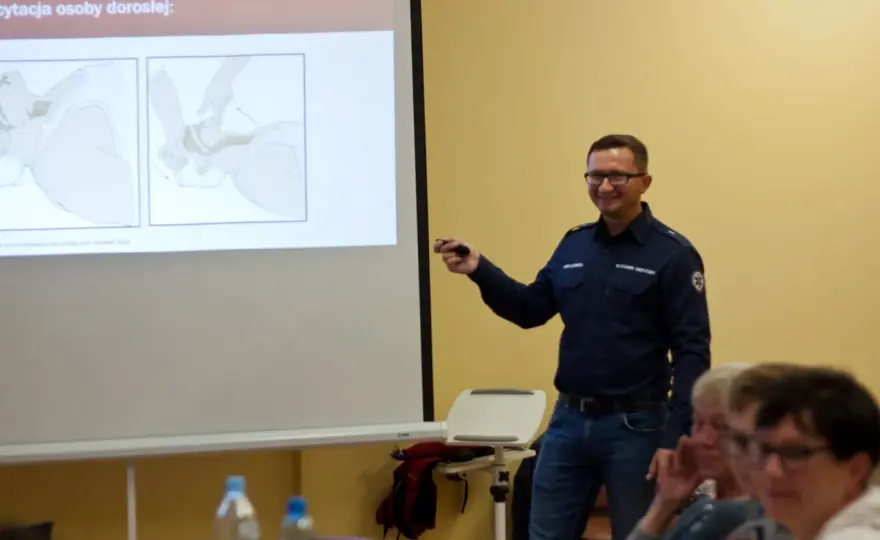 Ile trwa kurs pierwszej pomocy na prawo jazdy? Sprawdź!
