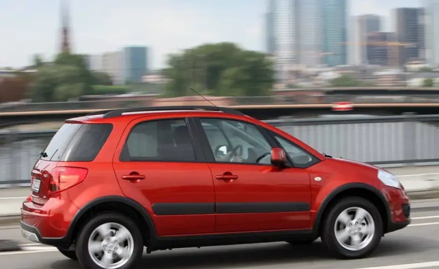 Suzuki SX4 – Recenzja, specyfikacje i dostępne wersje 4x4 tego modelu