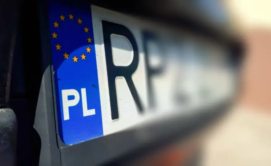 Rejestracja samochodu 2026: Jakie dokumenty i opłaty? Przewodnik