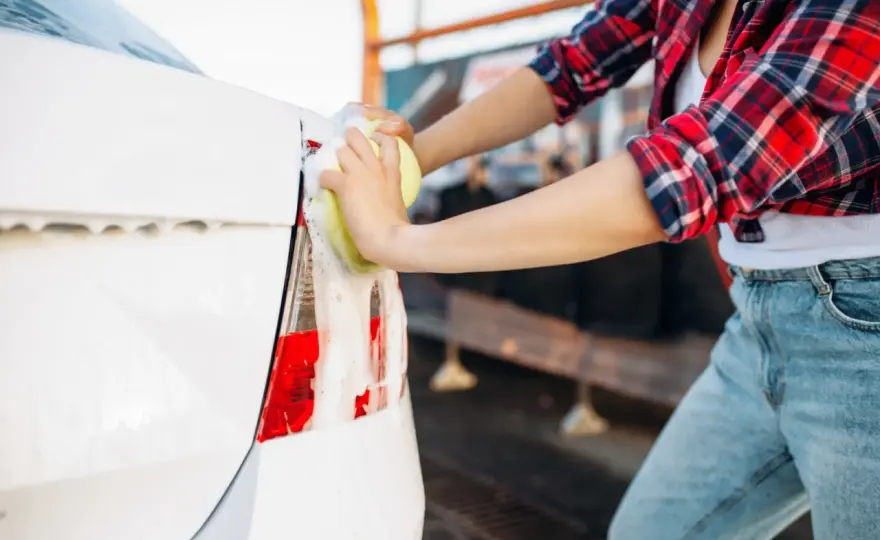 Jak przygotować auto do sezonu wiosennego i uniknąć kosztownych napraw?