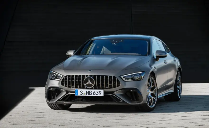 Mercedes AMG GT63 S cena – dlaczego warto zainwestować w ten model?