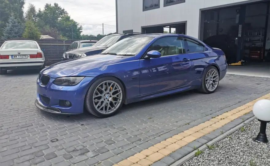 BMW E92 335d - szczegółowe informacje, osiągi i komfort użytkowania