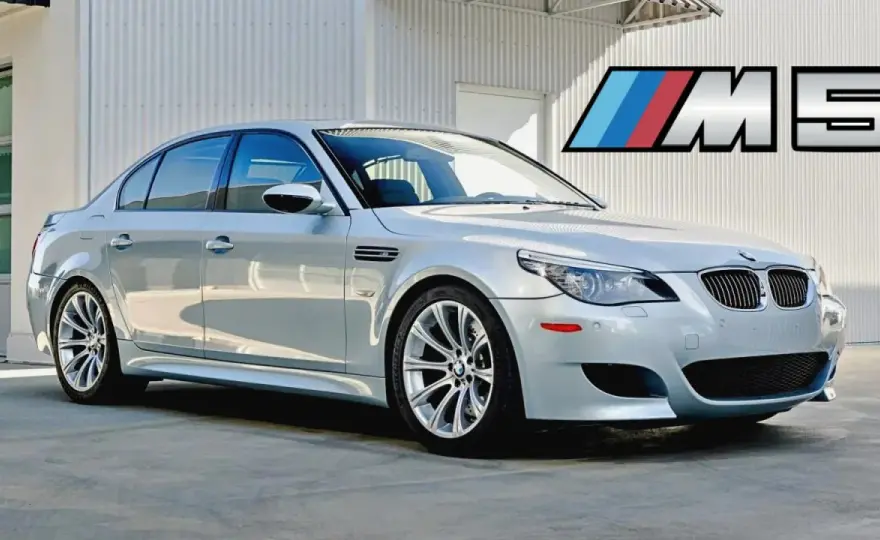 BMW M5 z silnikiem V10 – legendarny sportowy sedan, który zachwyca osiągami