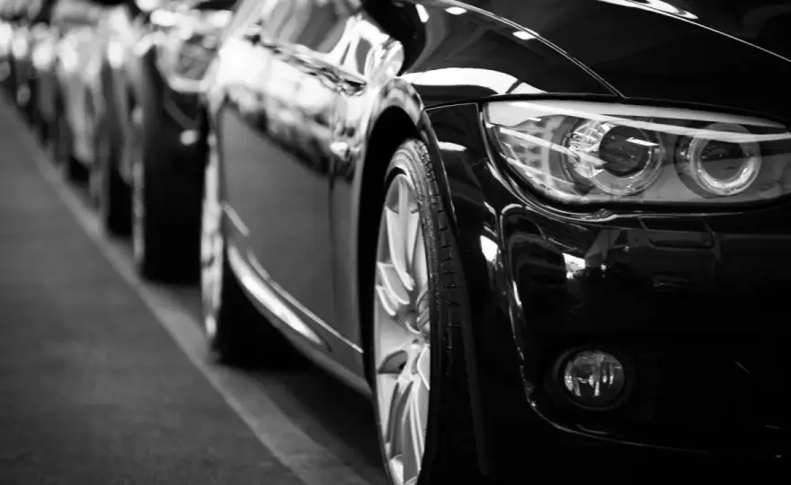Leasing czy kredyt samochodowy – który wybór jest bardziej opłacalny?