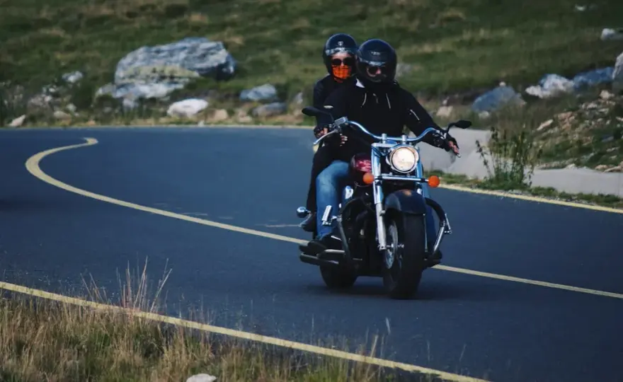 Dobra polisa na motocykl – na co zwrócić uwagę?