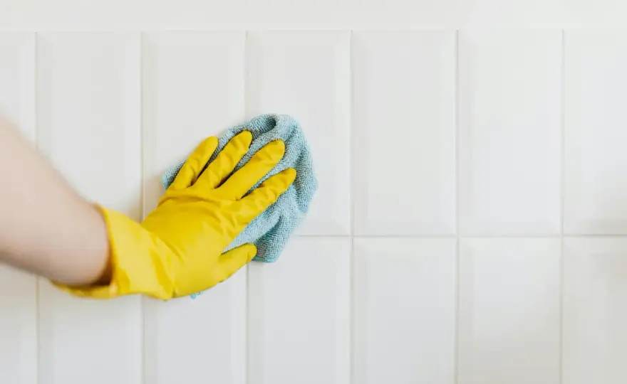 Czernidło do plastików – sposób na estetyczne i trwałe wykończenie