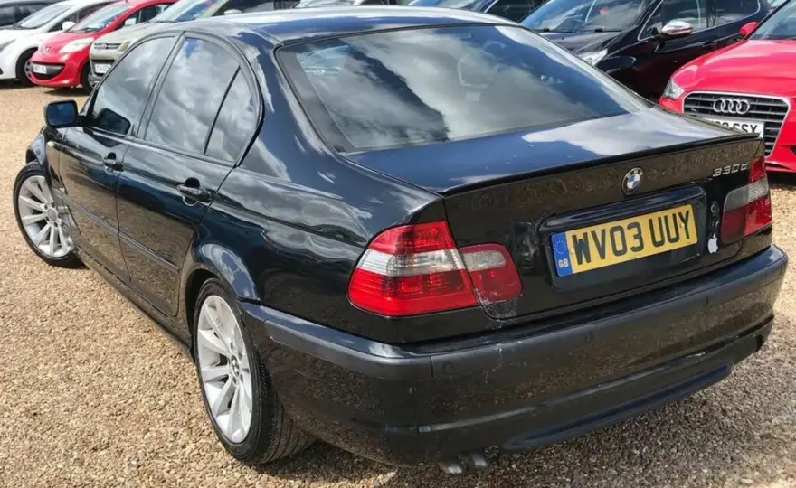 BMW E46 330d – dlaczego warto zainwestować w ten model samochodu?