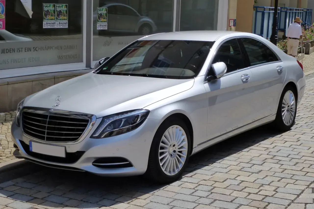 Mercedes-Benz W222 Klasy S - osiągi, wyposażenie i recenzje użytkowników