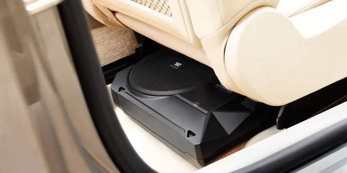 Odkryj Moc Subwoofera Samochodowego pod Siedzenie - Najlepszy Subwoofer Aktywny